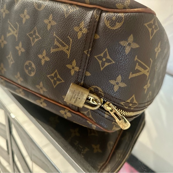 LV excursion bag - Picture 3 of 4